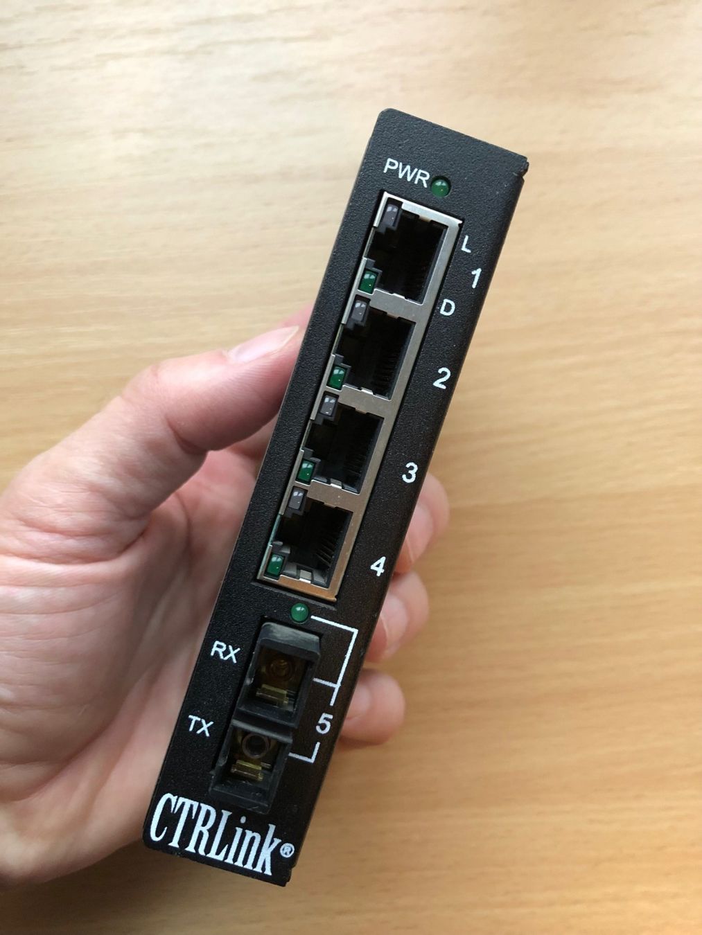 Hubs & Switches: CTRLink Skorpion-Fibre-Switch EISK5-100T-FCS – Gebraucht aus Buchs SG von Handyman77