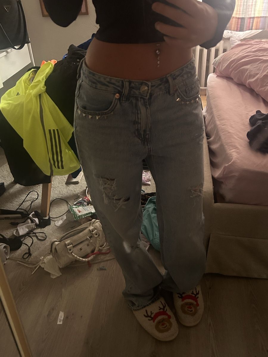 Stradivarius Jeans: Y2k Edited Stradivarius Jeans 2000s – Usato da Mauren venduto da mar8612 1