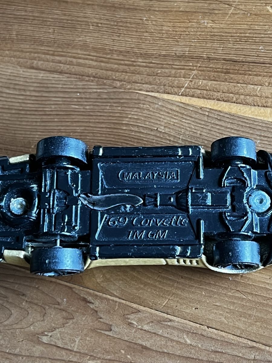 Hot Wheels Modellini d'auto: Chevrolet Corvette Coupé 1969 – Usato da Basel venduto da EdiEberle 4