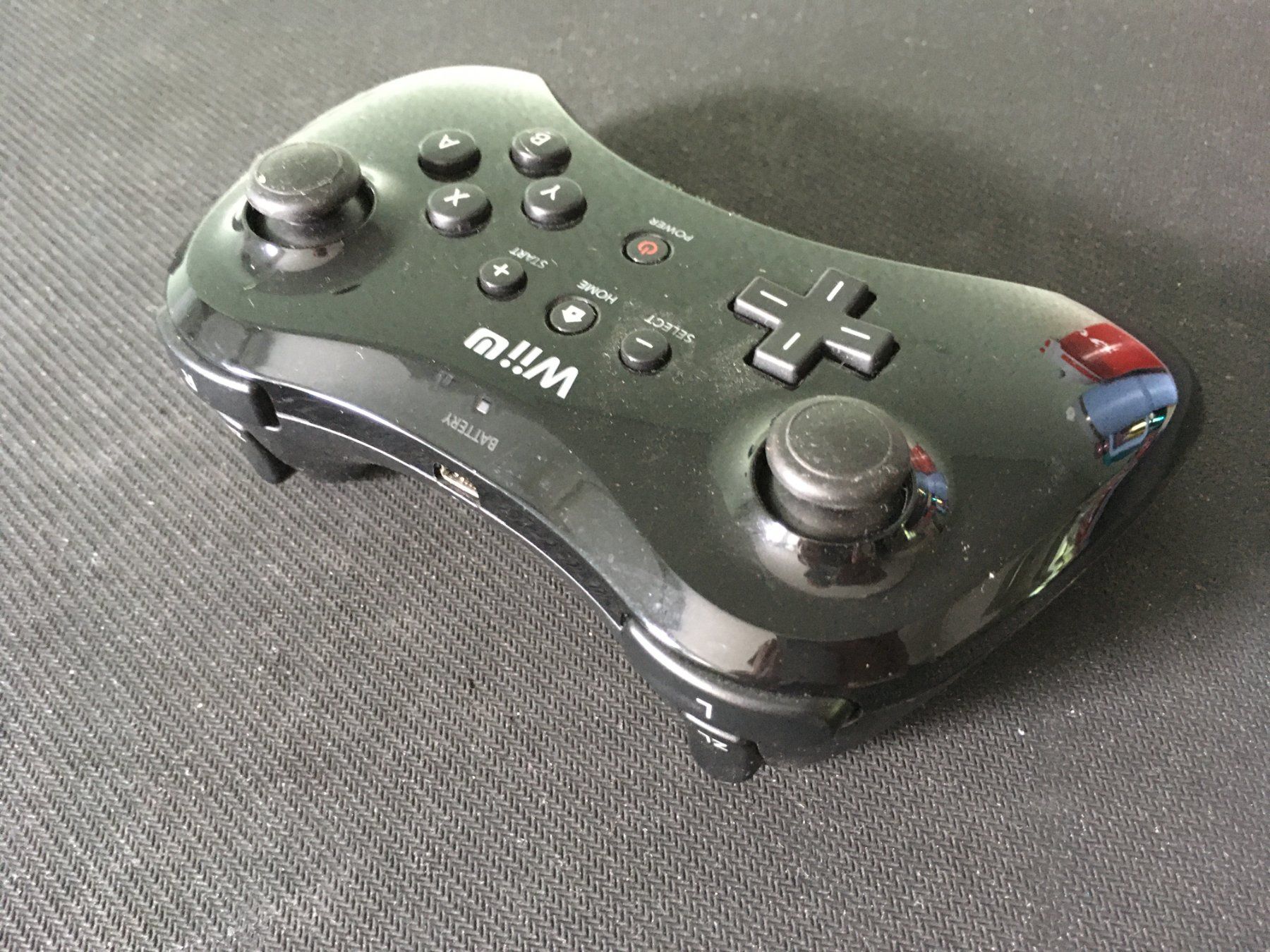Nintendo Controller: Nintendo Wii U Pro Controller - Schwarz – Gebraucht aus St.Gallen von Punktchen01 1