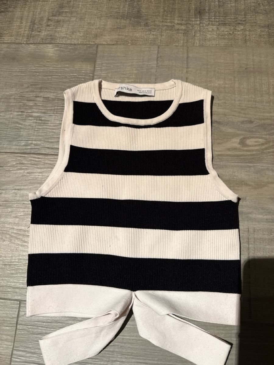 H&M Ensembles coordonnés: Lot de tops  – D'occasion à Tramelan par mar_xrj7 4