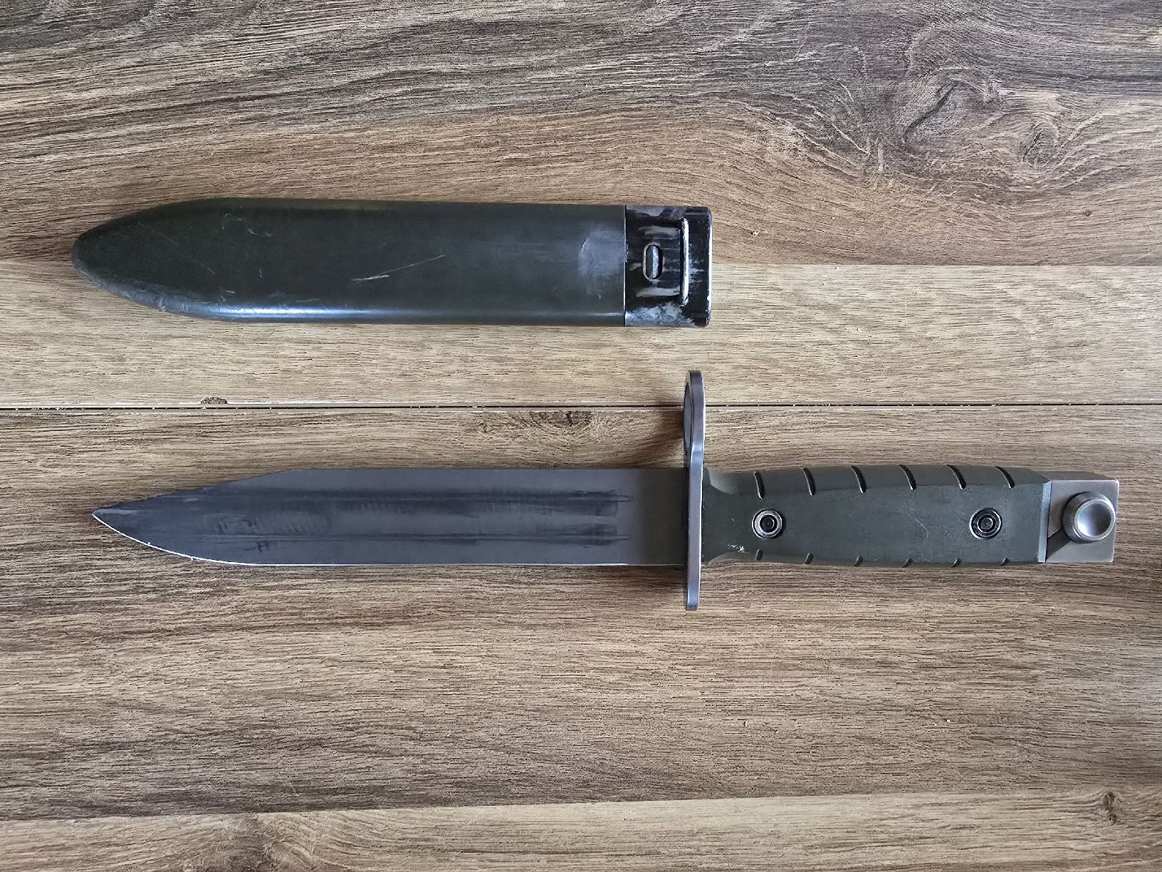 Schweizer Armee Armi bianche: Bajonett 90er/Wenger  – Usato da Burgistein venduto da maia13 2