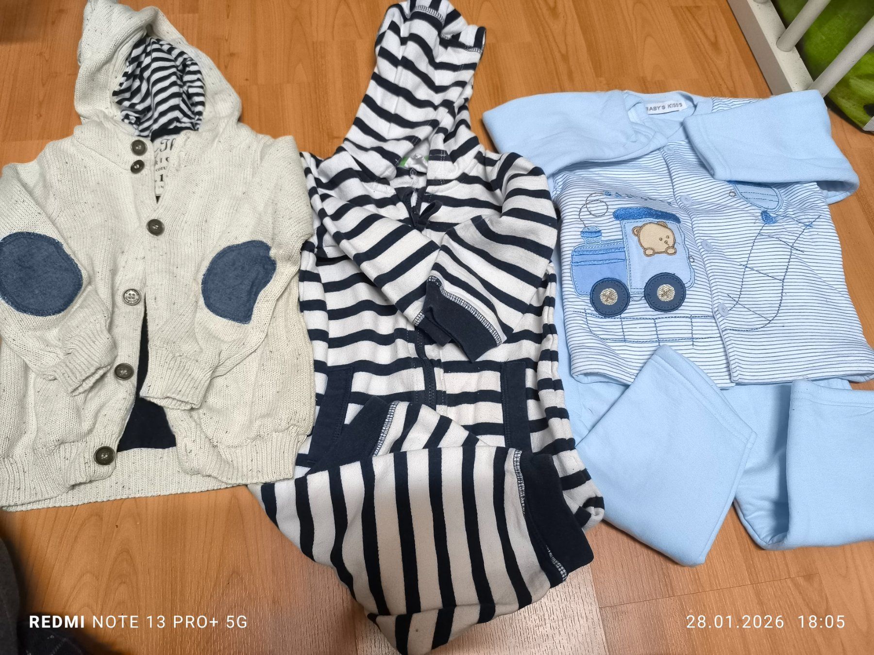 Lotti & Set di vestiti: Kinderkleider Set Grösse 86/92 – Usato da Jona venduto da mi2020