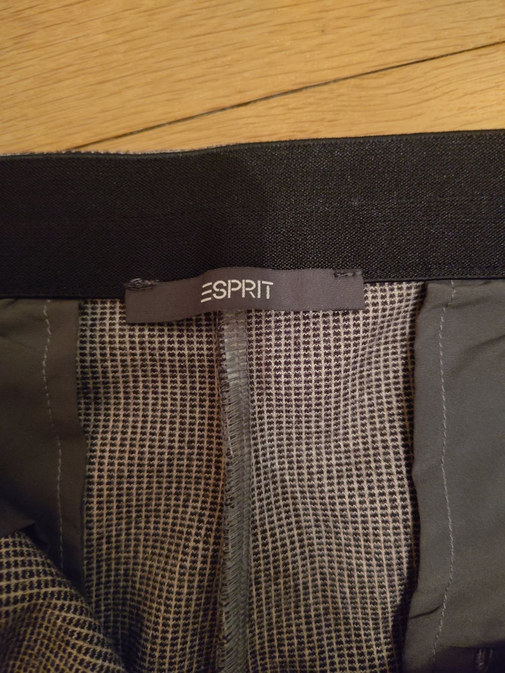 Esprit Hosen: Hose – Gebraucht aus Bern von Linii 3