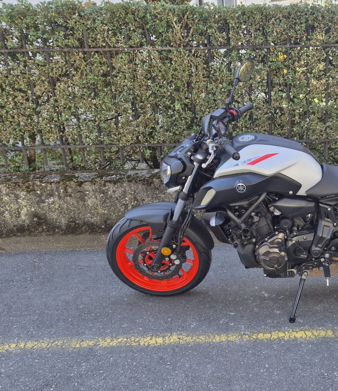 Yamaha Strada: YAMAHA MT-07 ABS (35kW) – Usato da Yverdon-les-Bains venduto da MotoMark 5