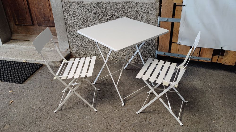 Gartenset weiss, Metall, Klapptisch mit 2 Klappstühlen Kaufen auf Ricardo