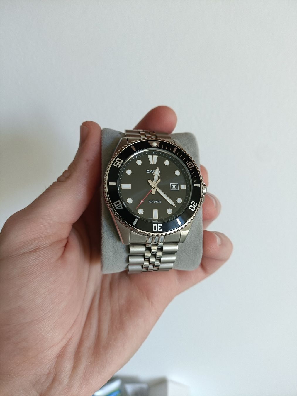 Casio Uhren: Casio "Duro" MDV-107-1A1V – Gebraucht aus Lamone von  1