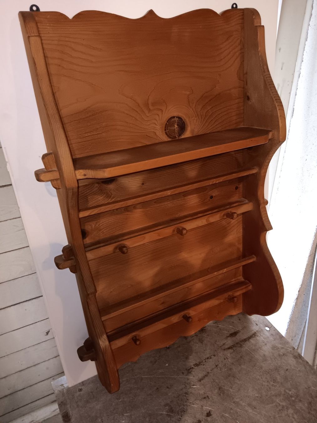 Regale: Tellerbord aus Tanne massiv. – Gebraucht aus Dietikon von Sauber64 3