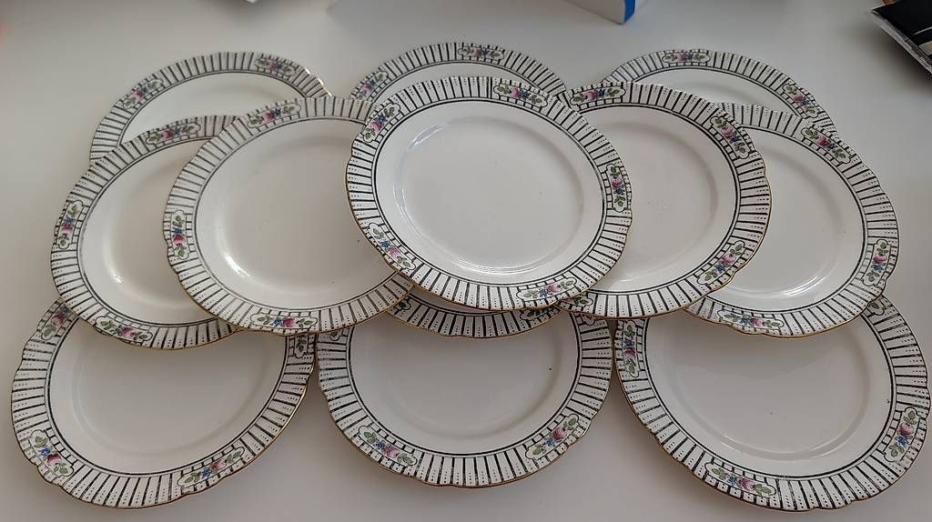 Set di piatti: Shelley Bone China – Usato da Riehen venduto da jan_mz8d 1