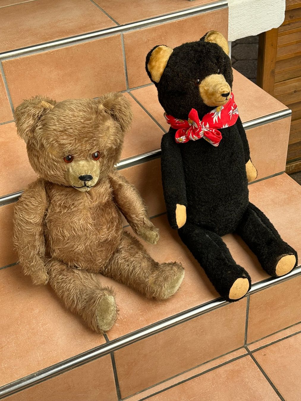 Spielzeuge: 2 alte Teddybären Steiff Hermann Teddy Bären – Gebraucht aus Flüelen von Amazona03 2