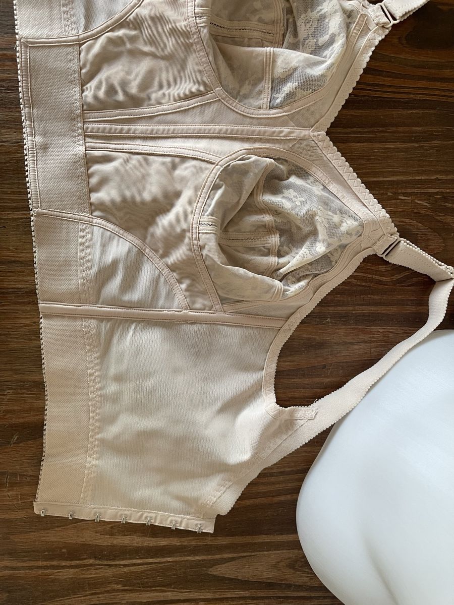 Triumph Altra biancheria intima: Bustier Triumph Doreen beige 105 D comme neufs – Usato da Kloten venduto da Vermicelles 3
