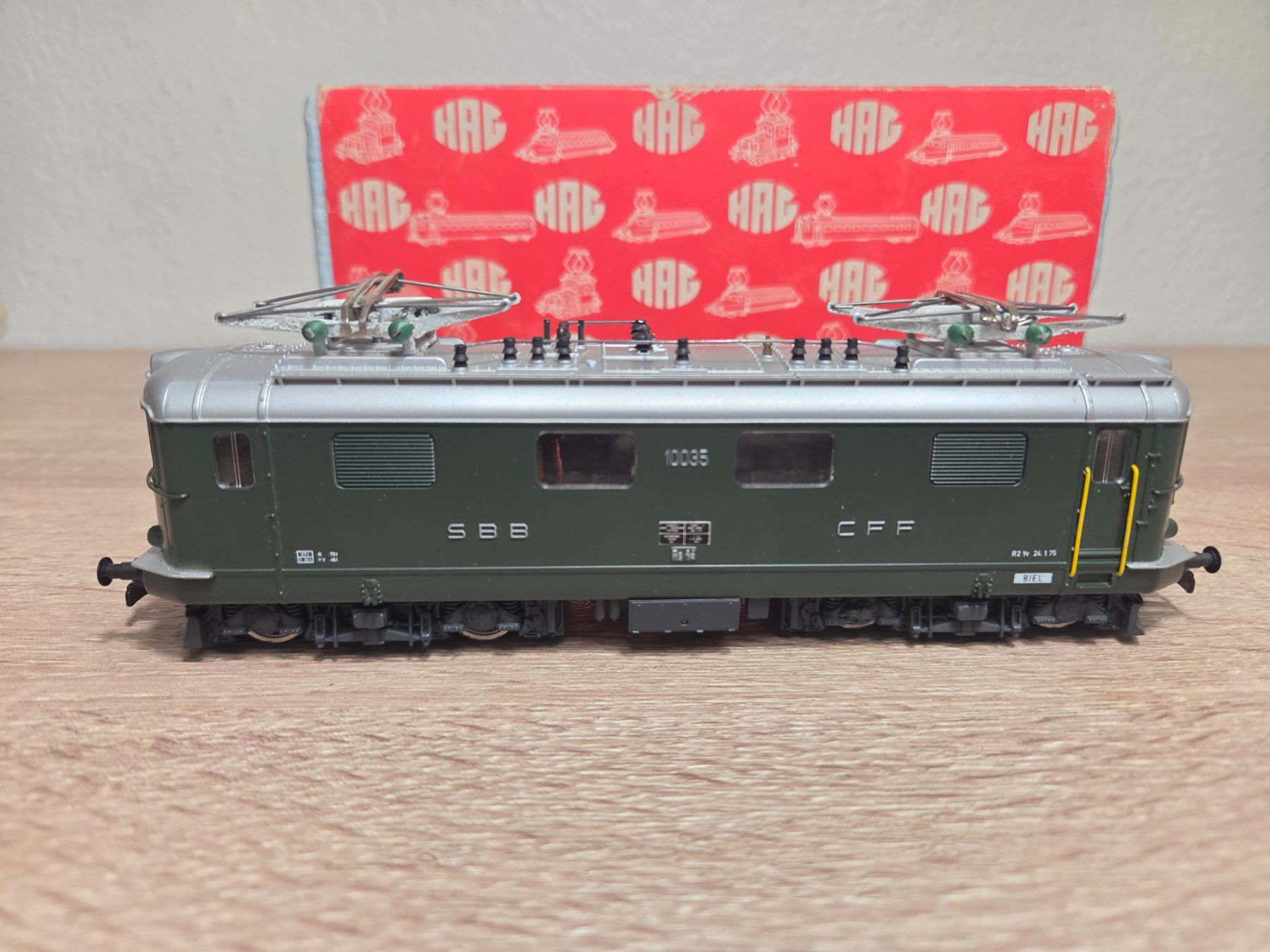 Hag Modellini di ferrovie: Hag 220 E-Lok Re 4/4' SBB H0 – Usato da St-Aubin-Sauges venduto da Lo_Go 1
