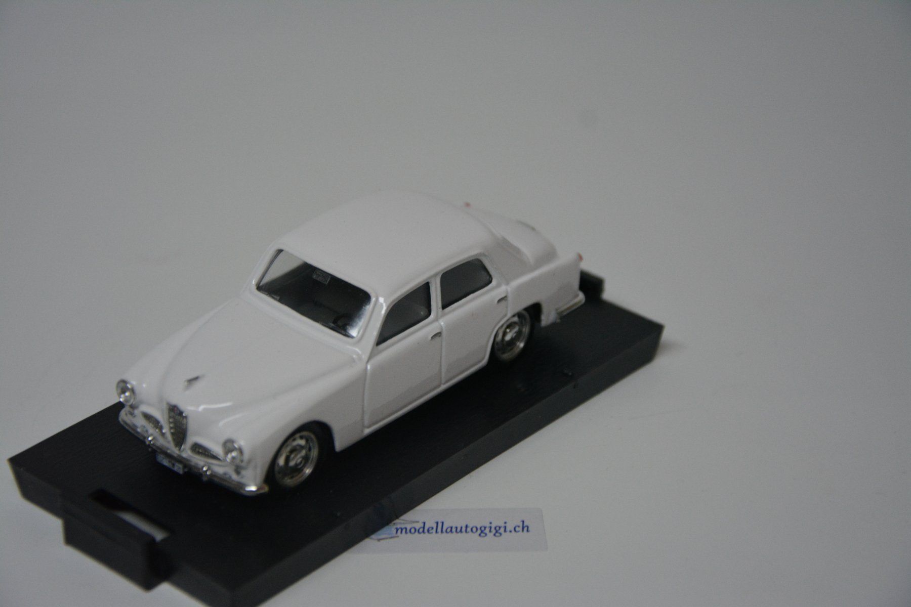 Alfa Romeo Modellini d'auto: Alfa Romeo 1900 , 1950 , Brumm , 1:43 – Nuovo e nell'imballaggio originale da Goldach venduto da Feivel9 2
