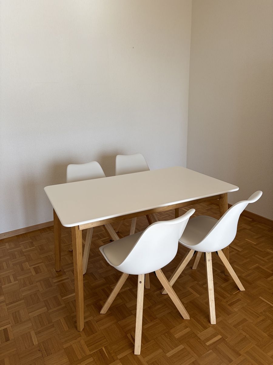 Jysk Tische: Table à manger | Bois & Blanc – Gebraucht aus Lausanne von mal_knc5 1