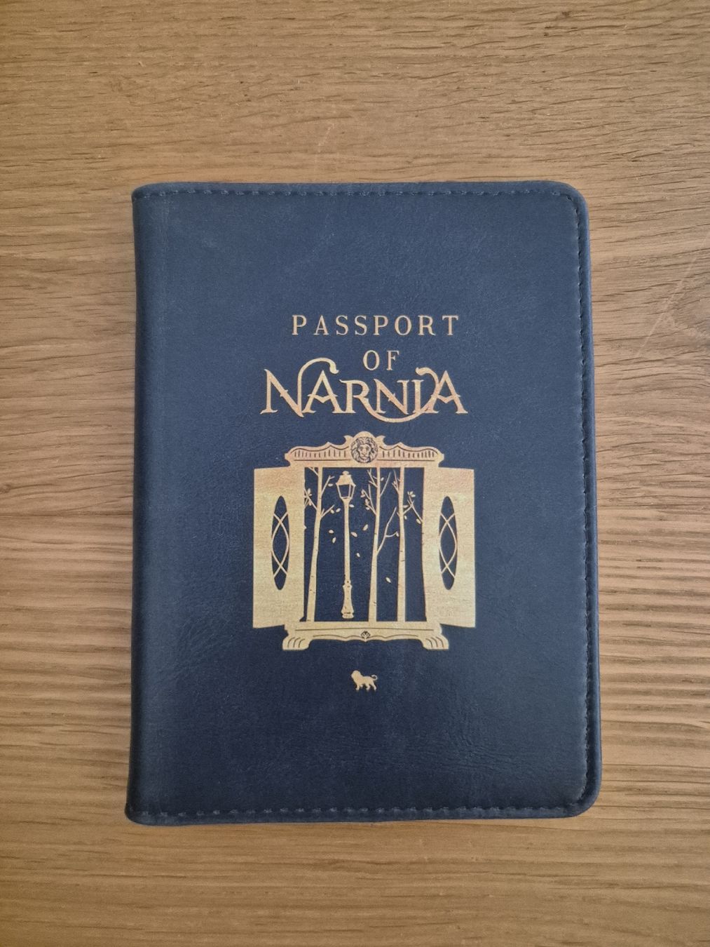 Sonstige Kleidung & Accessoires: Pass-Hülle Narnia dunkelblau Leder – Gebraucht aus Zuzgen von SaBee91