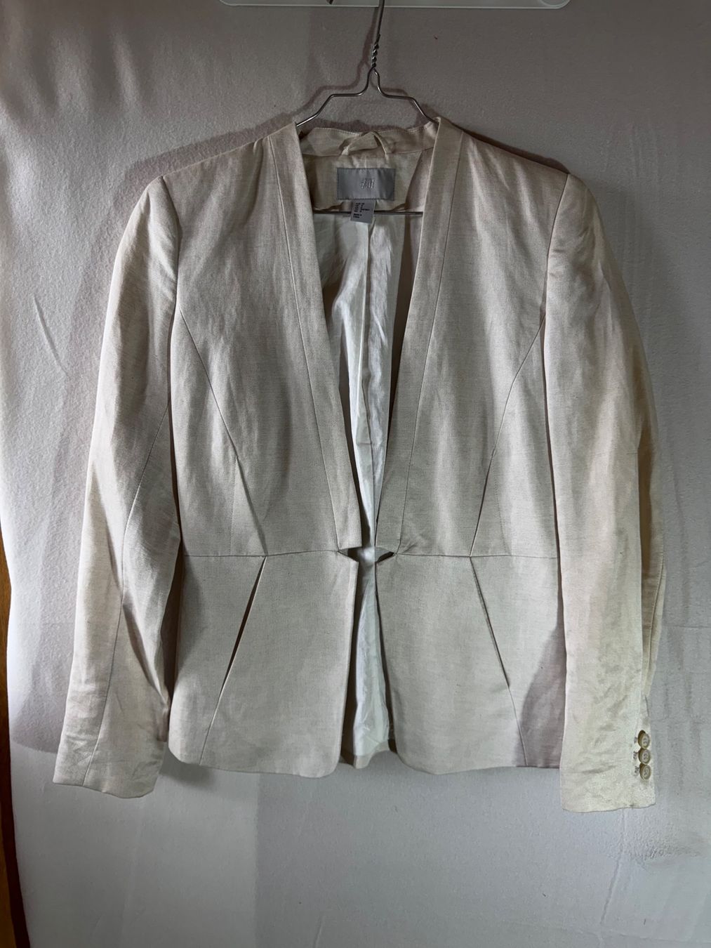 H&M Giacche: Blazer von H&M Gr. 38 – Usato da Grosswangen venduto da second_hand_dress
