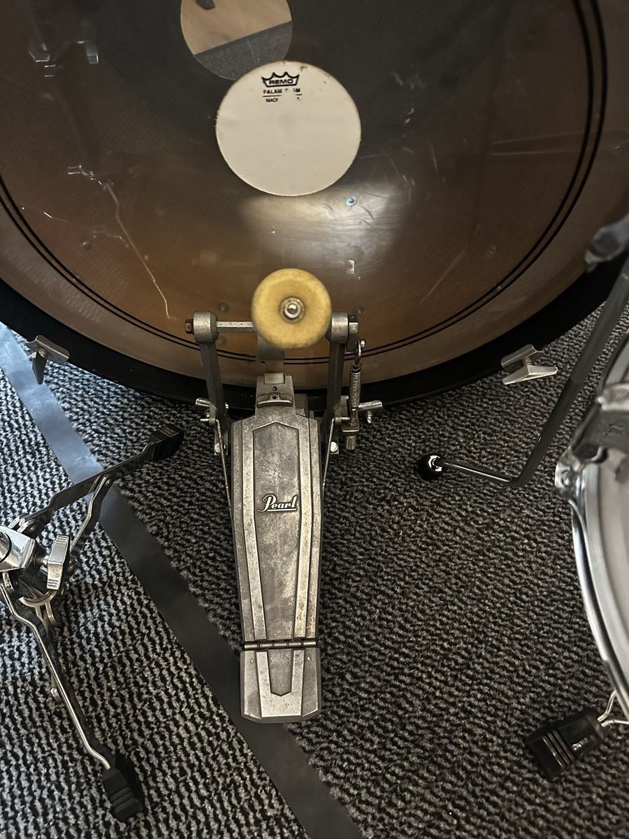 Strumenti musicali: Pearl DX Serie Drumset – Usato da Oftringen venduto da Brobea6 4