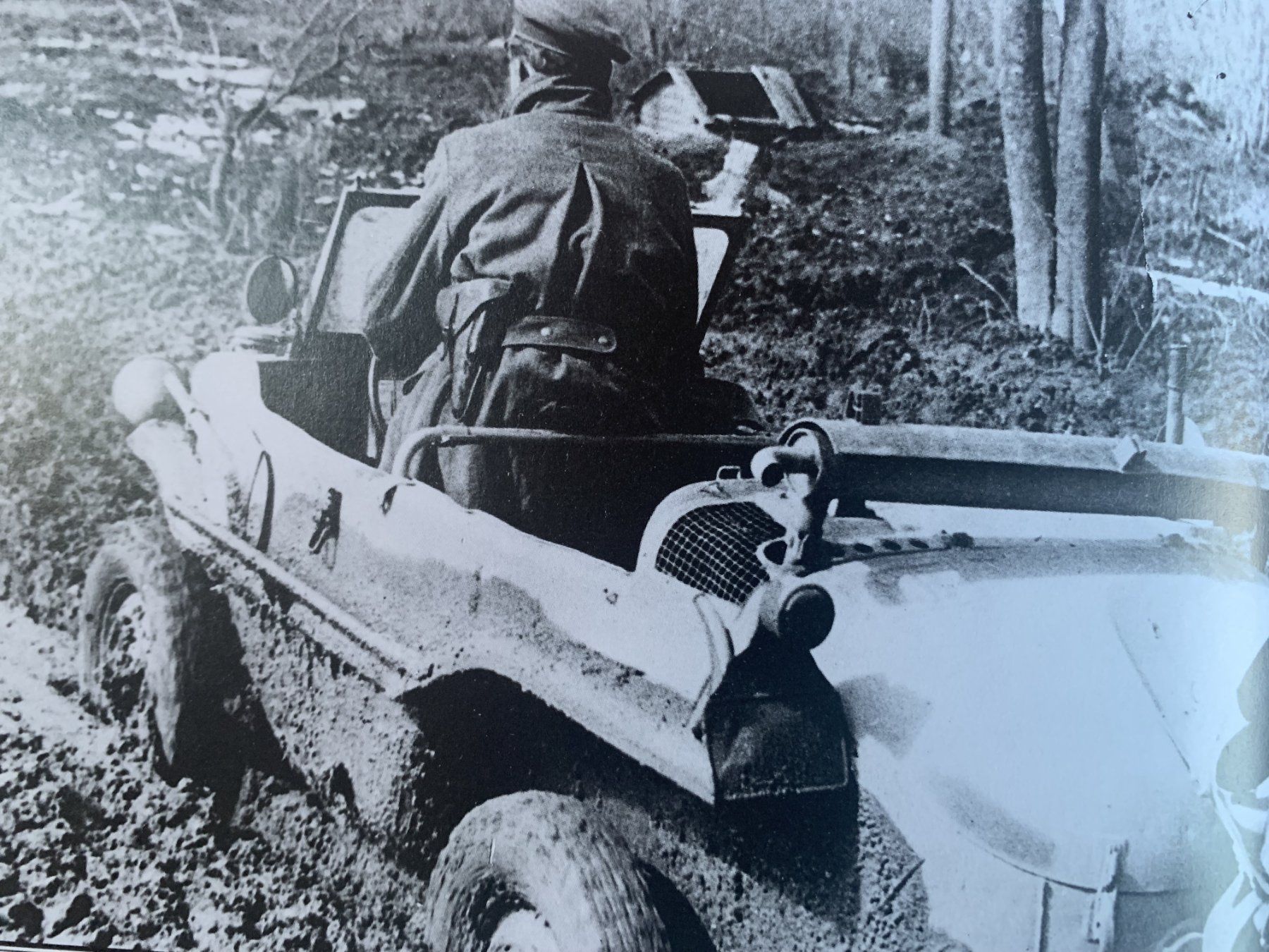 Libri: Die Geschichte der Waffen-SS – Usato da Volketswil venduto da zwitsch33 2