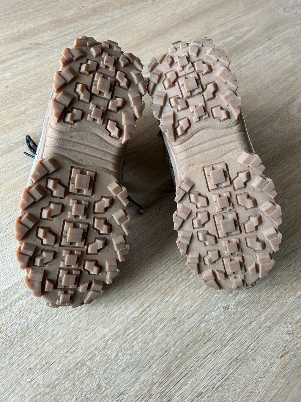 Benetton Scarpe per ragazzi: Freizeitschuhe von "Benetton", Grösse 36 – Usato da Zumikon venduto da meter03 4
