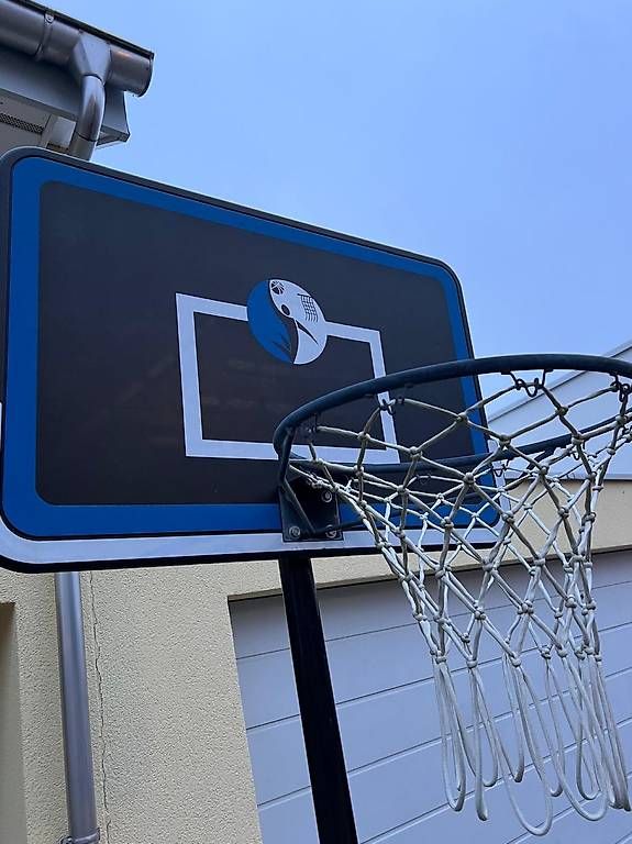 Canestri da basket: Basketballkorb mit Ständer 190 - 305 cm – Usato da Amlikon-Bissegg venduto da mai_5rbw 1