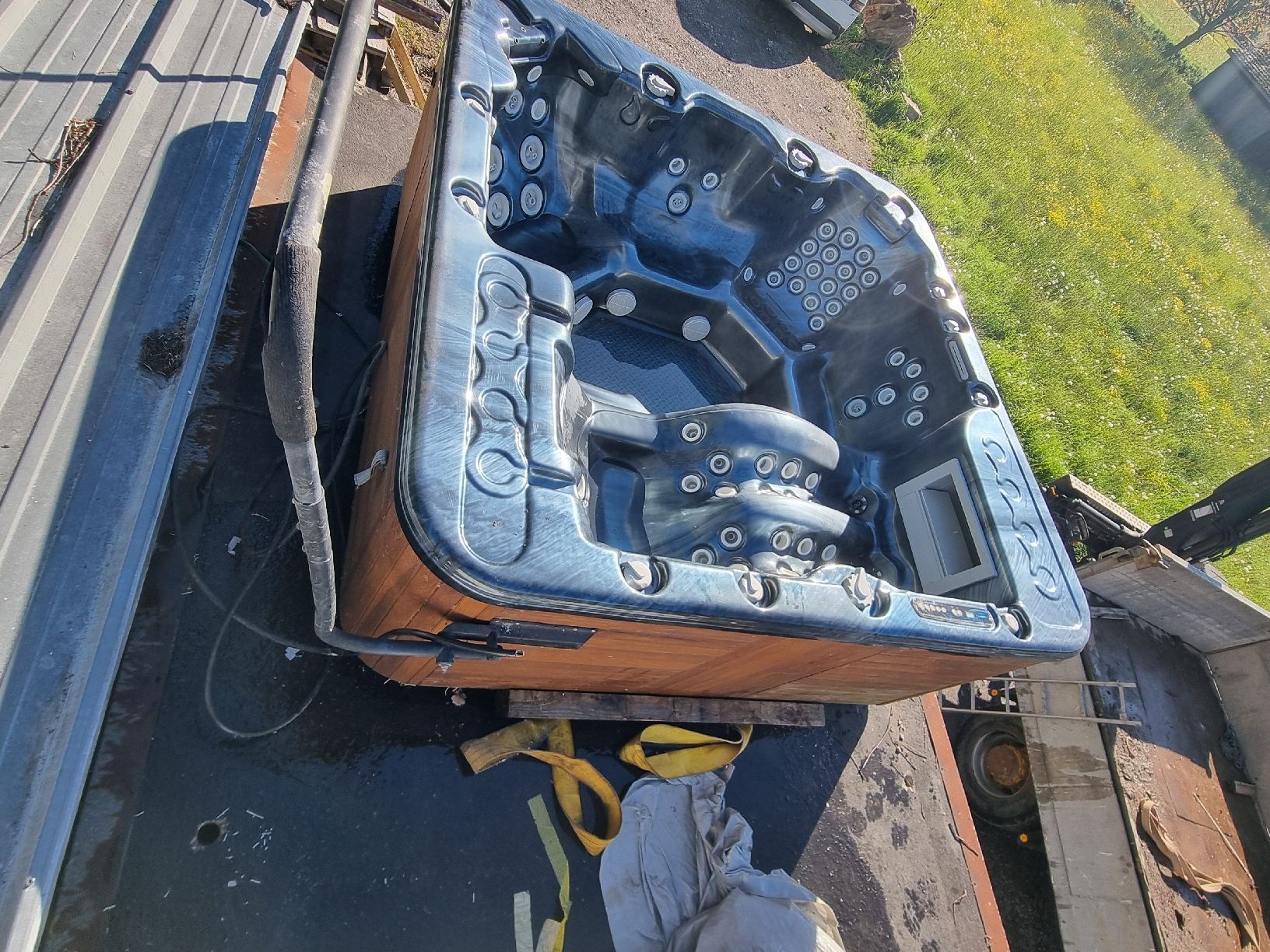 Whirlpool: wihrlpool – Gebraucht aus Flums von jeepni 6