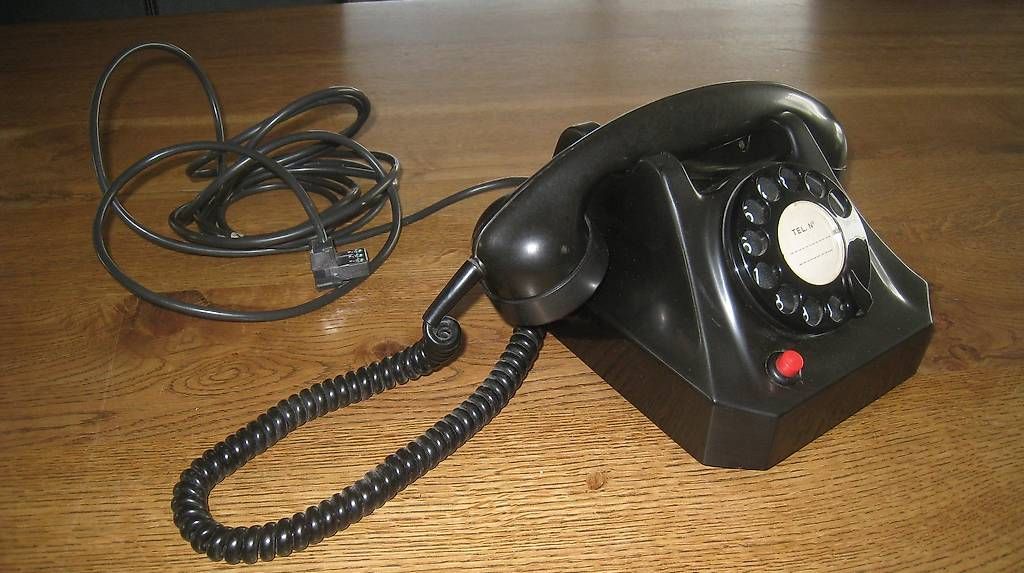 Téléphones: Tischtelefon Modell 50 – D'occasion à Fisibach par Goldcoast4215 1