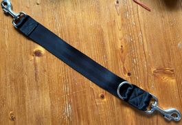 Verstellbarer Hunde-Leinen-Verlängerer mit Karabiner. Per...