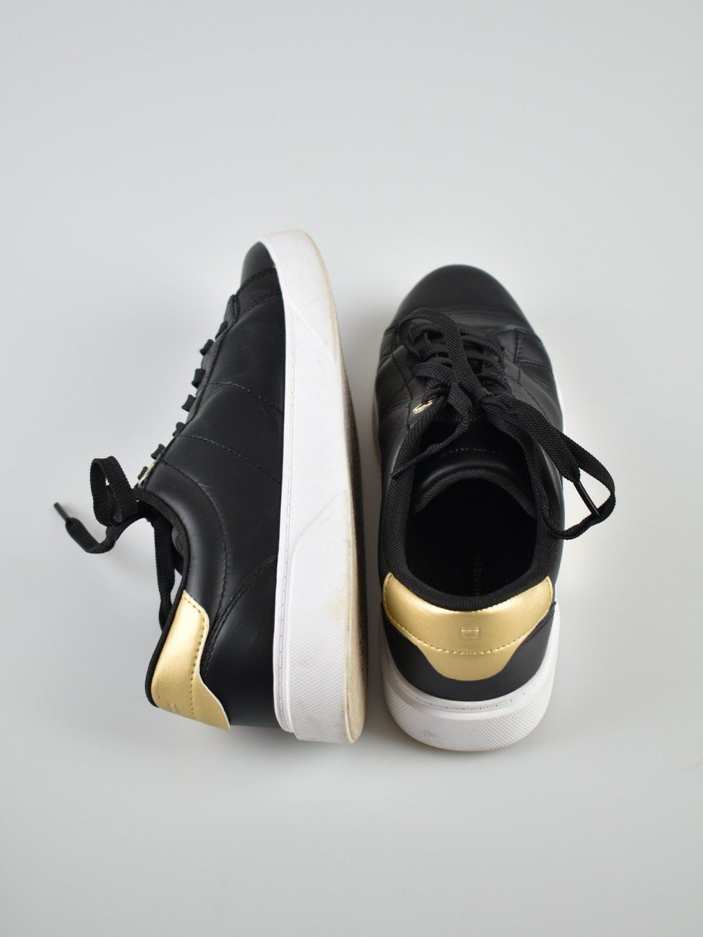 Tommy Hilfiger Scarpe da donna: Tommy Hilfiger Sneaker, Gr.39 – Usato da Nürensdorf venduto da 2ND_STORY 2