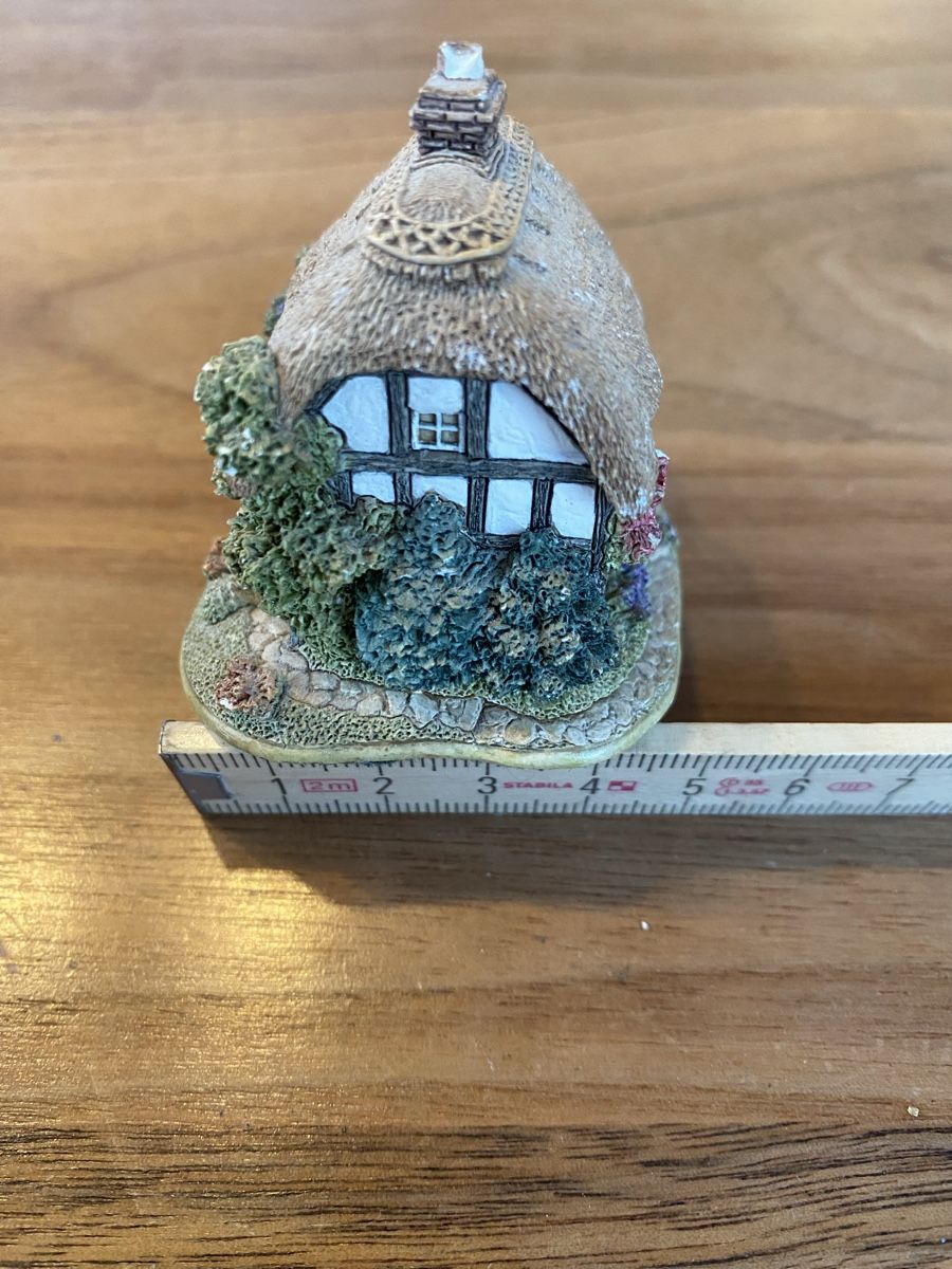 Tutte le decorazioni: Lilliput Lane Grannys Bonnet – Usato da zürich venduto da skychef 1