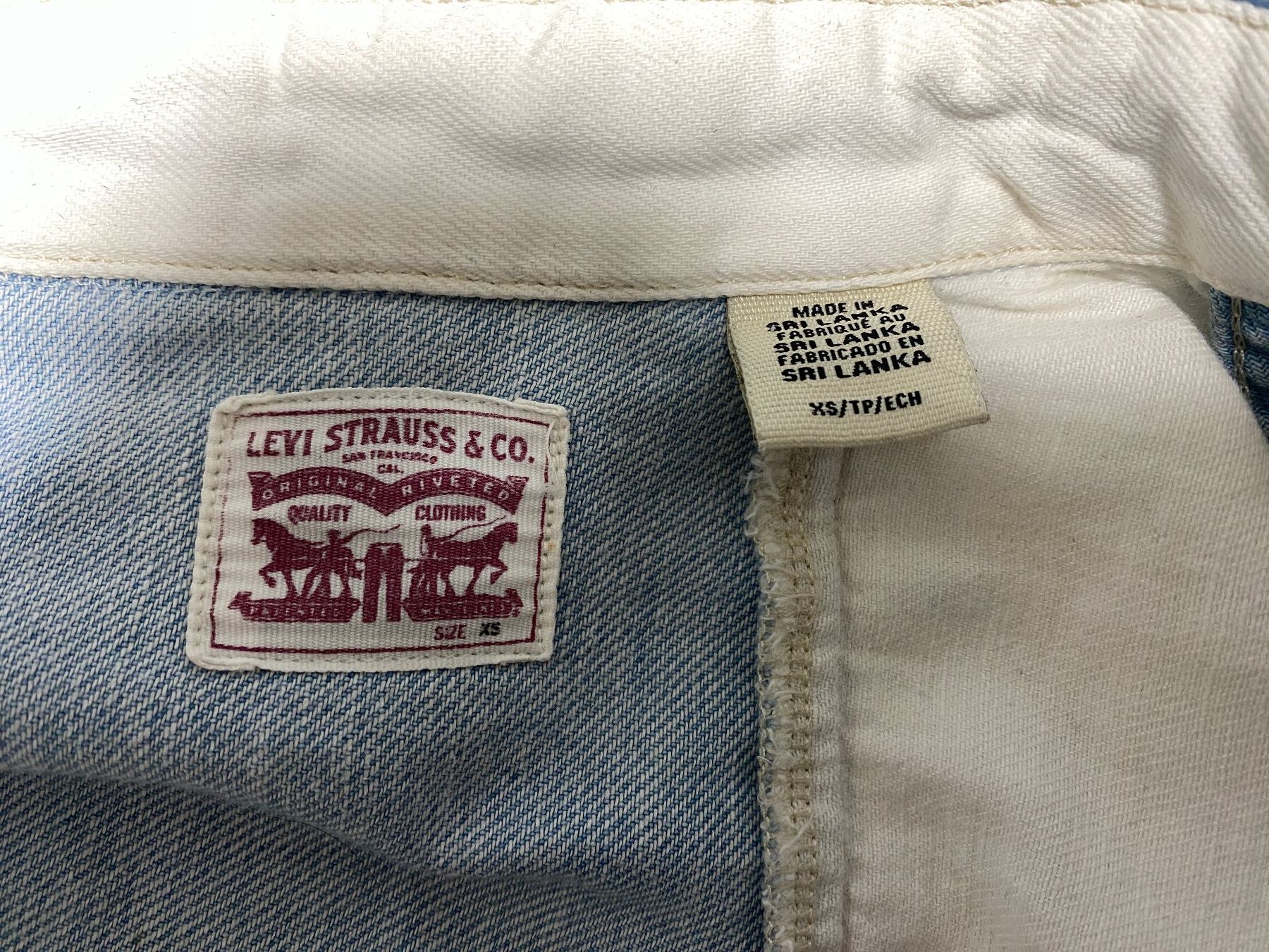 Levi's Chemisiers: Levi's multicolor jeans shirt – D'occasion à Vogorno par dlwlsns 1