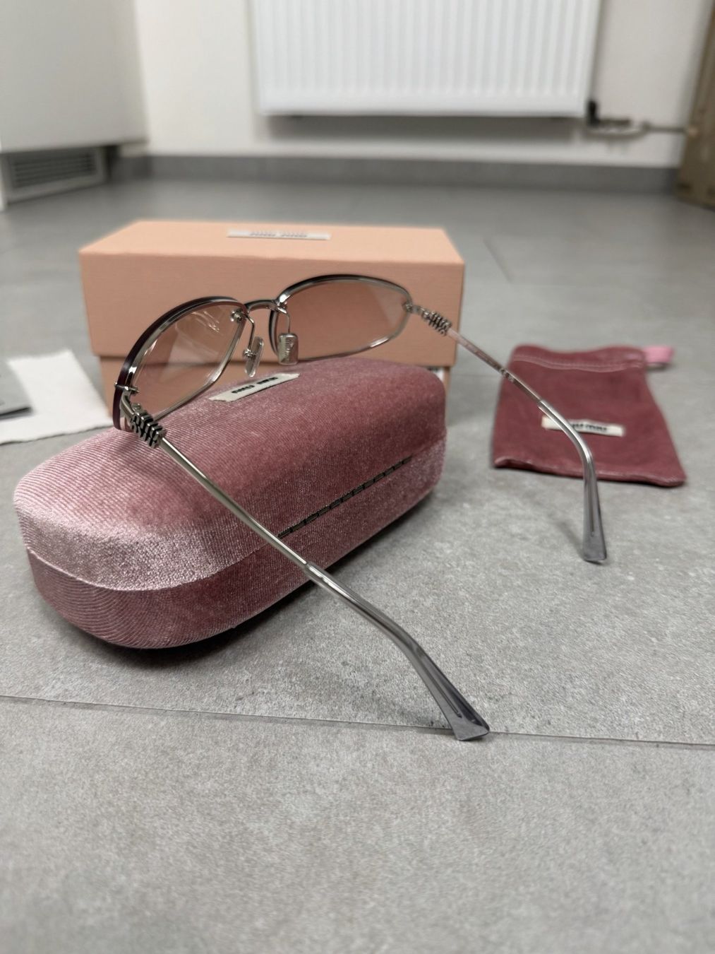 Miu Miu Occhiali & Lenti: MIU MIU 0MU A50S sunglasses – Usato da Biel/Bienne venduto da sami0788480082 3