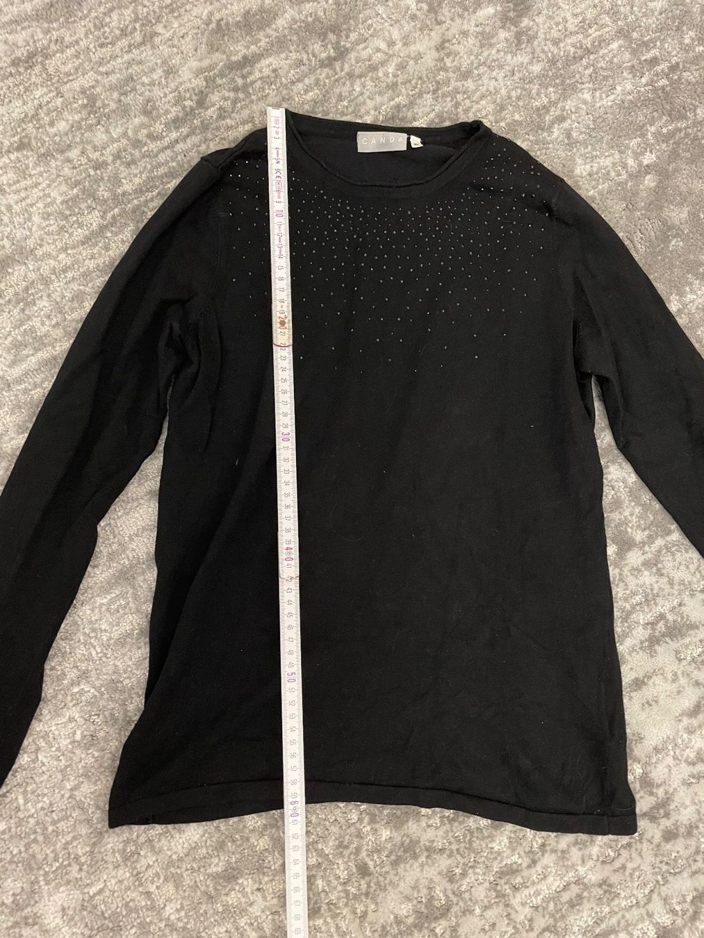 C&A Maglioni & Felpe: Pullover mit schwarzen Strasssteinen, Gr. 34 – Nuovo (secondo la descrizione) da Klingnau venduto da Tiara2023 2