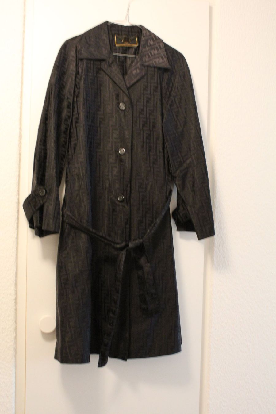Fendi Mäntel: Original FENDI Regenmantel Gr.M – Neu (gemäss Beschreibung) aus Bassersdorf von pewi45