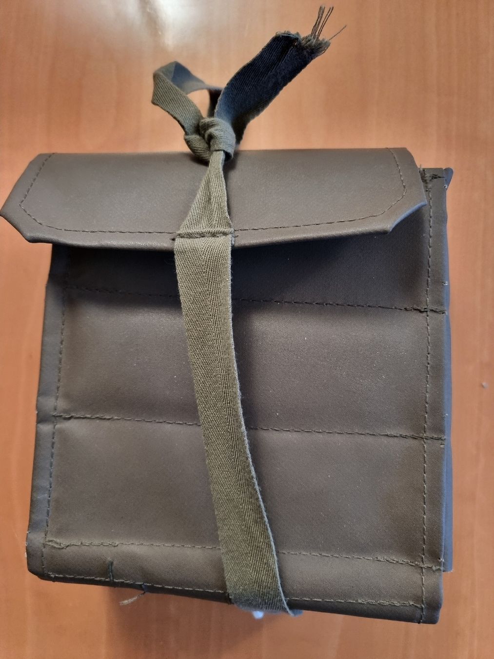 Scarpe da uomo: Original Mannzputzmaterial  der Schweizer Armee – Usato da Uetendorf venduto da .Eidgenosse. 2