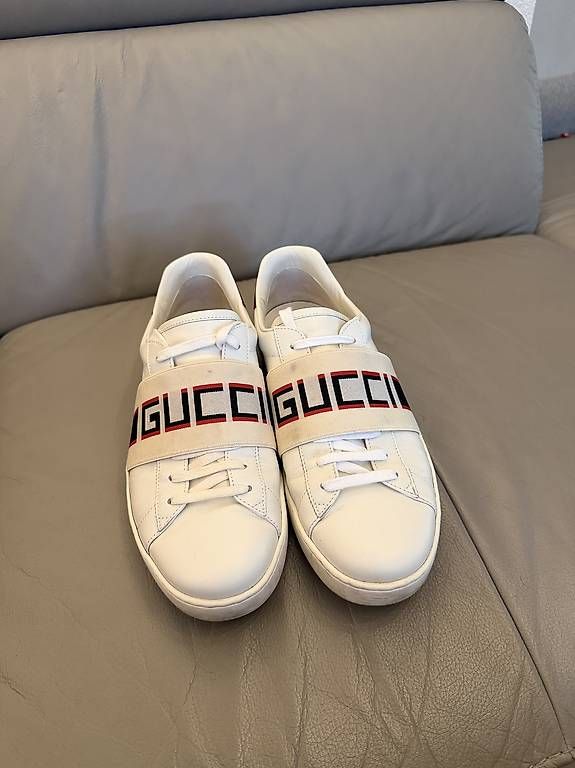 Gucci Herrenschuhe: Chaussures Gucci 42/43 – Gebraucht aus Nyon von lio_5n8l 1