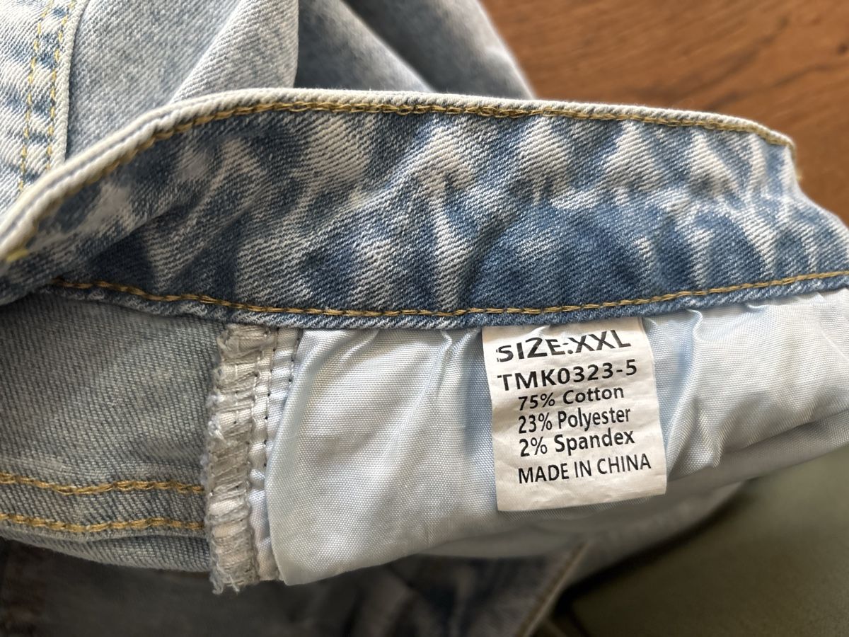 Jeans: Jeans XXL, neu hellblau – Neuf avec emballage d'origine à Leuzigen par Fjleu 2