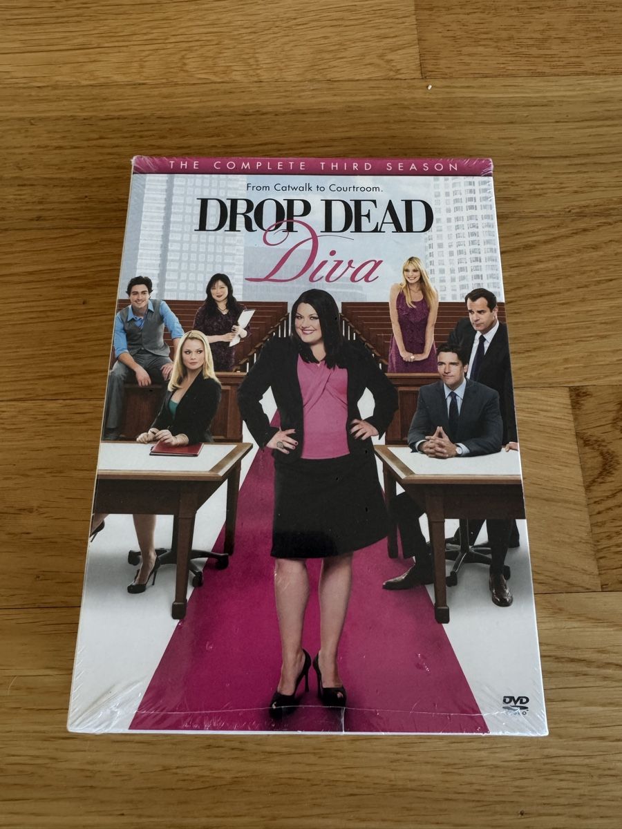 Tutti i DVDs: Drop Dead Diva - Staffel 3 - DVD, Code 1- Neu – Nuovo e nell'imballaggio originale da Zürich venduto da wtpooh