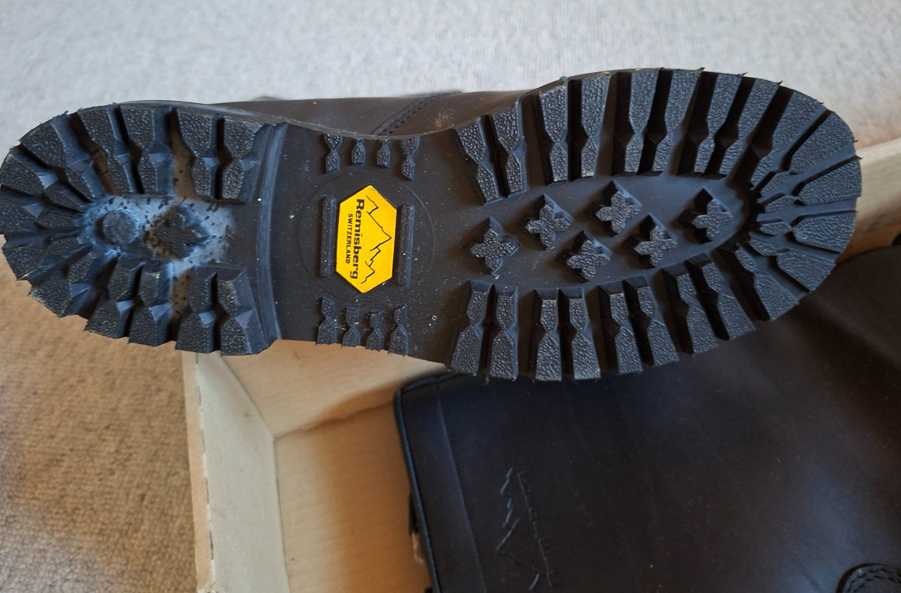Herrenschuhe: Sicherheits- und Arbeitsstiefel – Neu (gemäss Beschreibung) aus Horgen von bea_g9bg 1