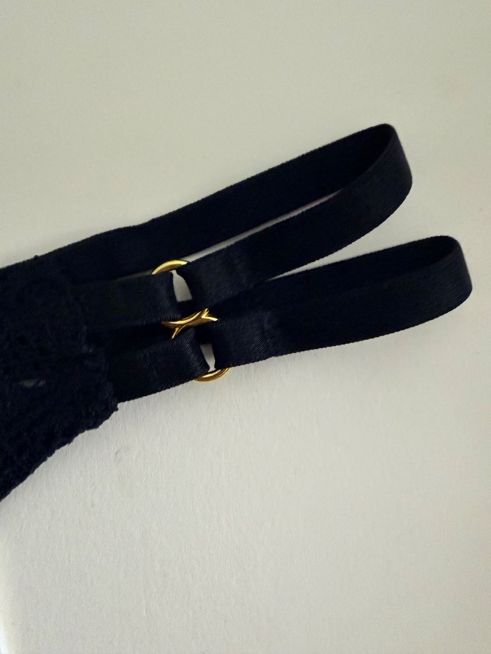 Triumph Altra biancheria intima: TRIUMPH, String HYPNOTIC SPOTLIGHT, Grösse 42, Schwarz – Nuovo e nell'imballaggio originale da Rudolfstetten venduto da gst_g7xl 1