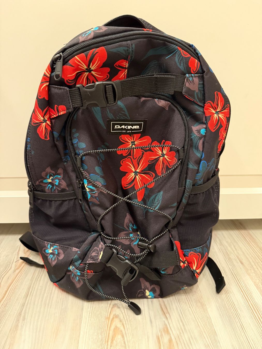 Dakine Borse & Zaini: Dakine Rucksack, neu, Blumenmuster – Nuovo (secondo la descrizione) da Wolfhausen venduto da ladrona