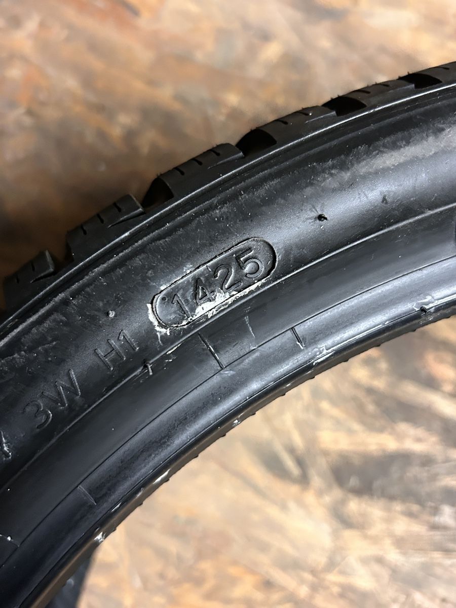 Hankook Pneumatici & Ruote complete: Hankook Winterreifen 285/30 R20 – Usato da Dietikon venduto da lea_r5q2 3