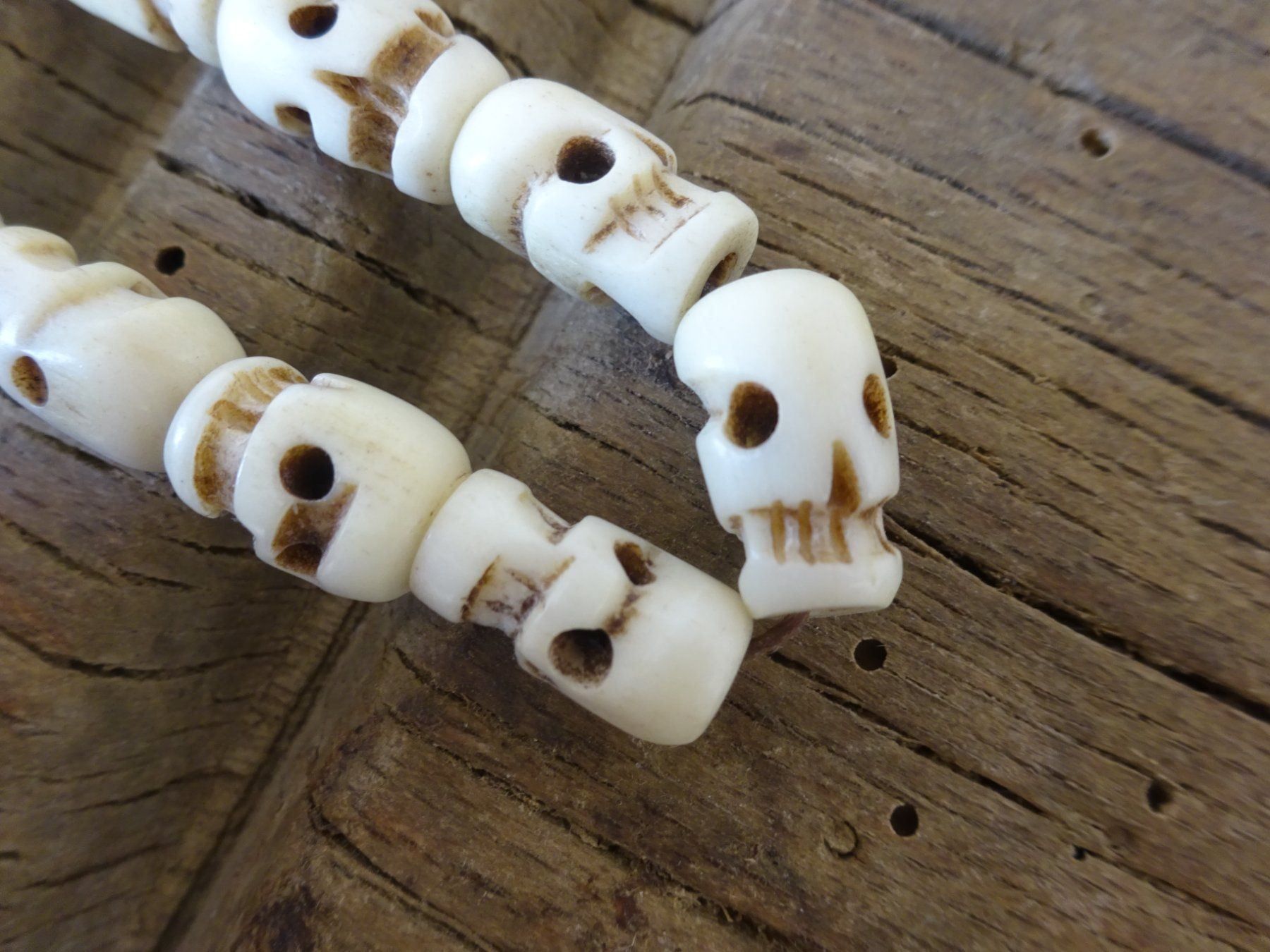 Catenine: Totenkopf Mala / Ethno – Usato da Esslingen venduto da FetteSchnecke 9