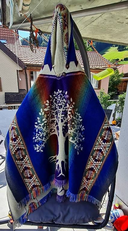 Giacche: Poncho Wolle Baum – Usato da Walde SG venduto da Sabaju01 1
