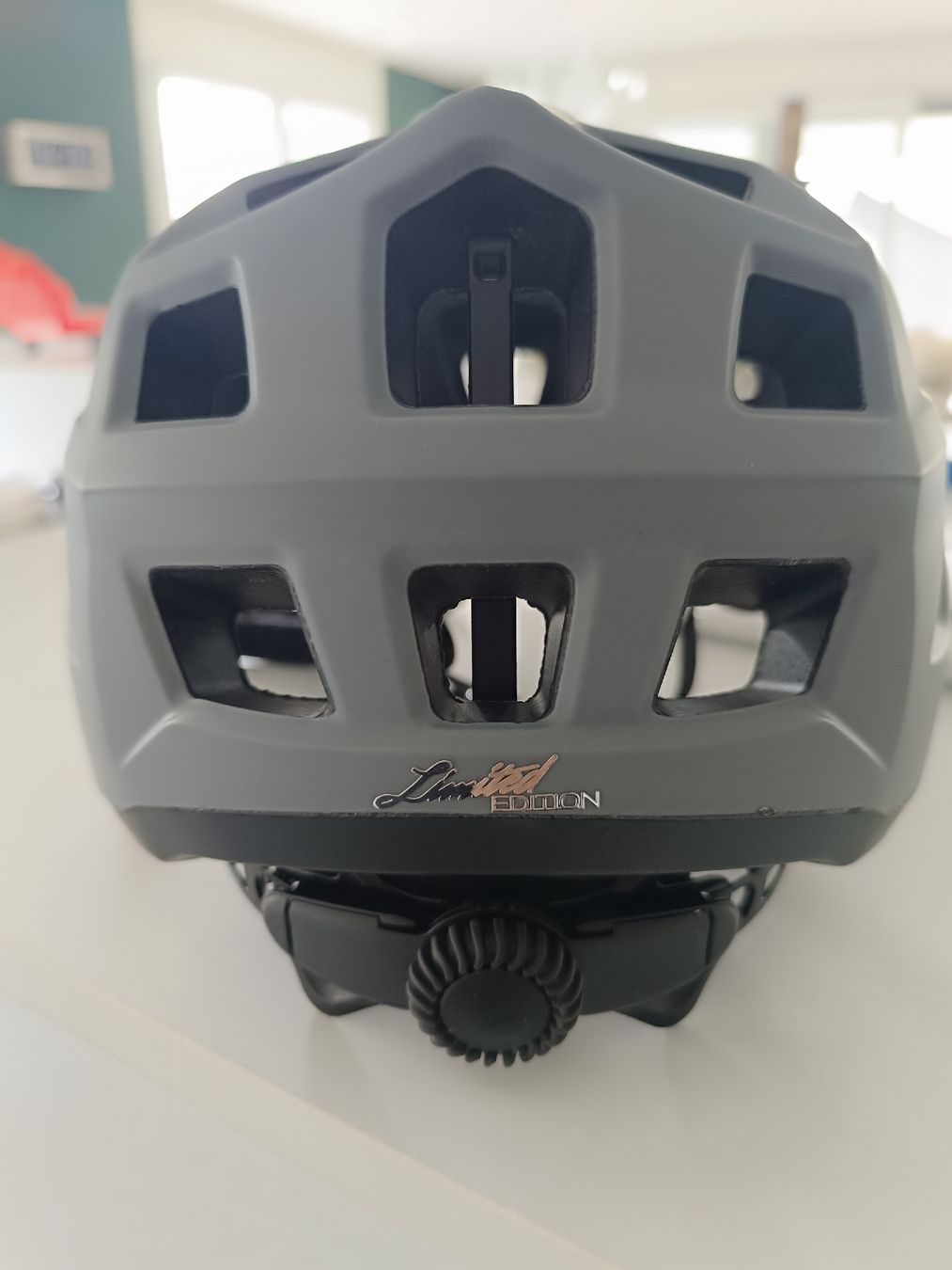 CP Caschi: Velohelm CP mit Visier – Nuovo (secondo la descrizione) da Oberkirch LU venduto da LU2866 2