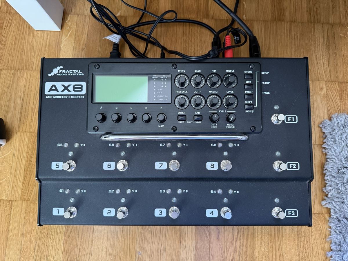 Fractal Audio Instruments de musique: Fractal Audio AX8 – D'occasion à Watt par flavio_1996