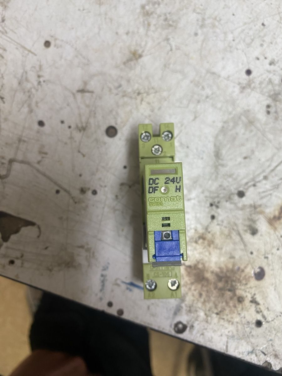 Componenti elettronici: Comat Relais 24V DC 1 Wechsler C10-A10X – Usato da Oberbuchsiten venduto da DjComix