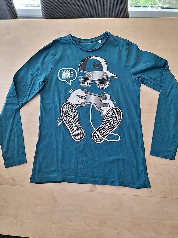 Hemden, T-Shirts & Polos: Langarmshirt Gr.158 2 Stück – Gebraucht aus Seewis-Dorf von GAGAGAGSGAGA 1