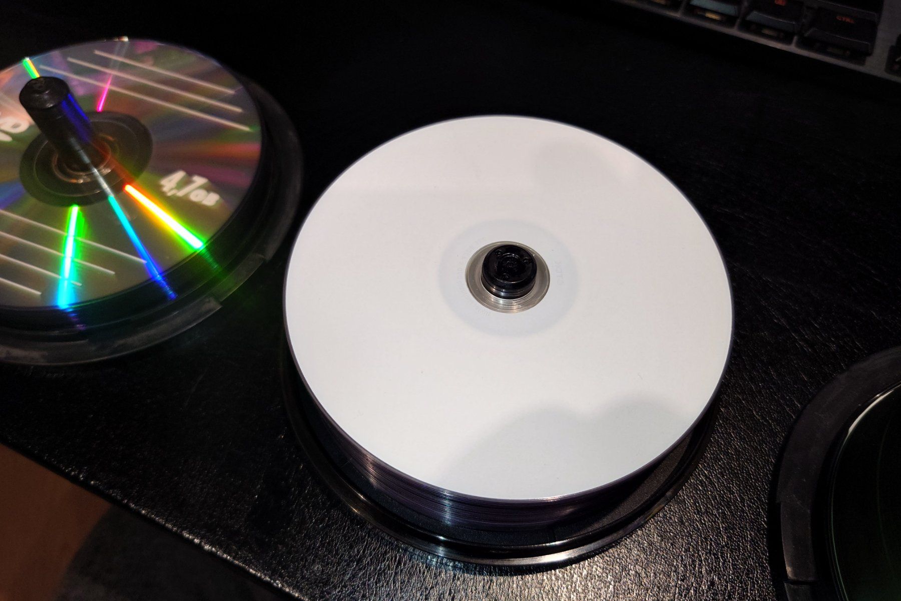 Tutti i DVDs: DVD und CD-R Rohlinge – Nuovo (secondo la descrizione) da Stäfa venduto da SirBobbey 2