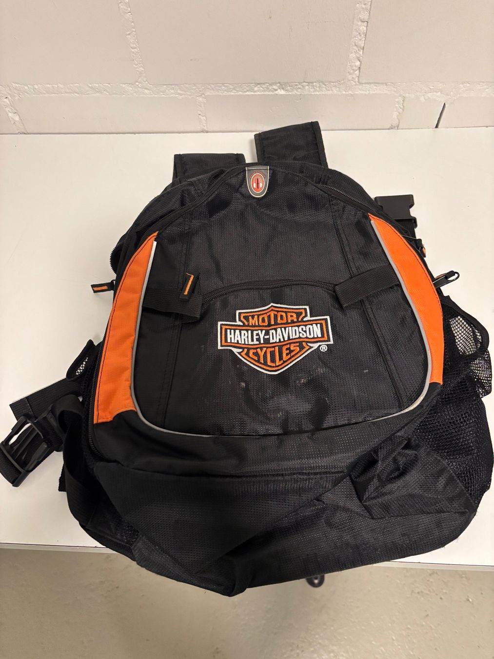 Harley-Davidson Vestes: Harley Lederjacke & Rucksack – D'occasion à Zwillikon par ikh_ssg6 3