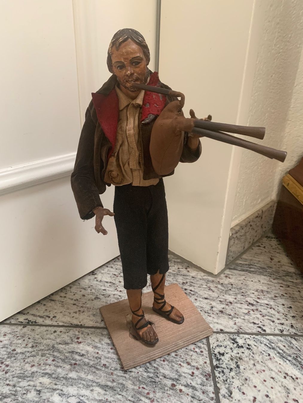 Sculture & Statue: Ausdrucksstarke Originale Neapolitanische Krippenfigur – Usato da Rothrist venduto da Oddymanliane
